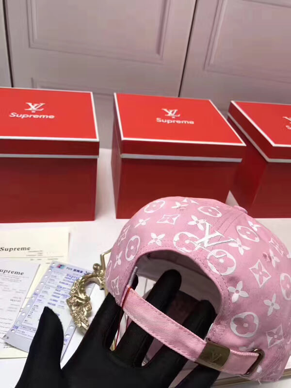 17SS ルイヴィトン シュプリームコピー ルイヴィトン シュプリーム Playboy Box Logo New Era Cap